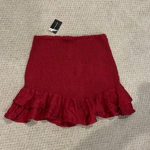 South Moon Under, Burgundy High-Rise skirt, Brand New, Size Medium